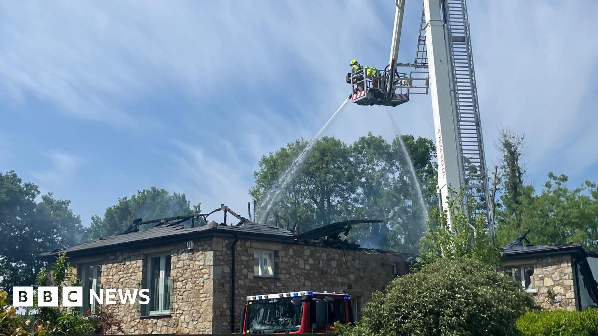 'Devastating' Bodmin house fire extinguished